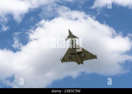 Eurofighter Typhoon (EF2000) Jet bei Landeanflug auf den Luftwaffenstützpunkt Ramstein während NATO-Übung am 6. Juni 2024 Stockfoto