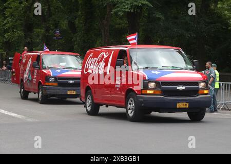 Coca-Cola-Transporter während der 67. Parade zum Nationalfeiertag Puerto Ricans in New York, NY am 9. Juni (Foto: Udo Salters/SIPA USA). Stockfoto