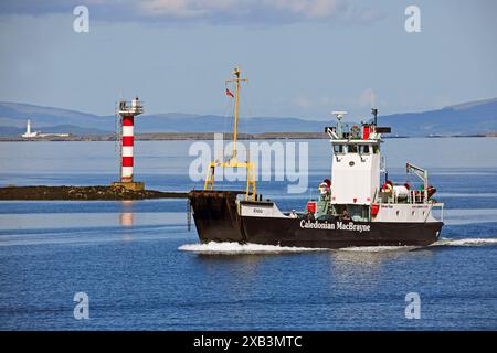 MV Eigg, vorbei am Lady Light, Oban, Argyll Stockfoto