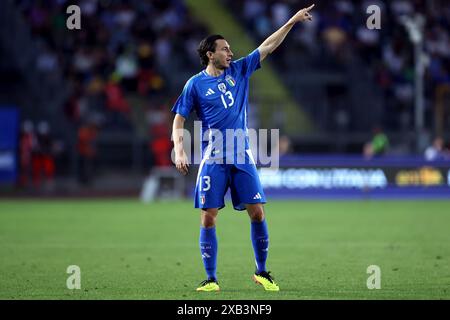 Empoli, Italien. Juni 2024. Matteo Darmian von Italien gibt Gesten während des Freundschaftsspiels zwischen Italien und Bosnien und Herzegowina im Stadio Carlo Castellani am 9. Juni 2024 in Empoli, Italien. Quelle: Marco Canoniero/Alamy Live News Stockfoto