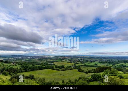 Crickley Hill Country Park mit Blick auf Gloucester und Cheltenham, Gloucestershire, Großbritannien. Stockfoto