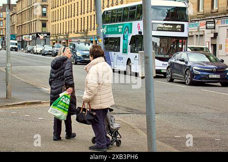 Glasgow, Schottland, Großbritannien. 10. Juni 2024: „Hate Not in my Shirt“ das Anti-Hass-Wandbild der schottischen Euros erschien in Dennistoun und ist in EE mit der SFA-Kampagne gegen Hass im Fußball verbunden. Credit Gerard Ferry /Alamy Live News Stockfoto