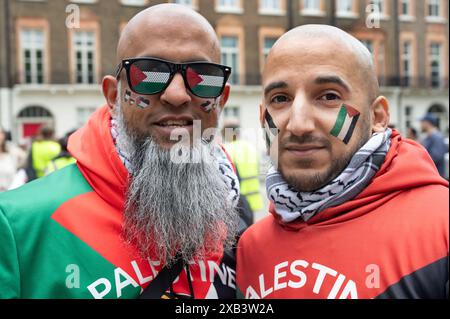 Am 8. Juni 2024 versammeln sich Tausende von Menschen auf dem Russell Square, London, um Palästina zu unterstützen und gegen die fortgesetzte israelische bo zu protestieren Stockfoto