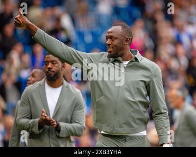 Stamford Bridge Stadium, Großbritannien. Juni 2024. Kapitän: Usain Bolt (schnellster Mann aller Zeiten) während der UNICEF SoccerAid Charity-Veranstaltung zwischen England XL und der World XI im Stamford Bridge Stadium in London, England 9. Juni 2024 | Foto: Jayde Chamberlain/SPP. Jayde Chamberlain/SPP (Jayde Chamberlain/SPP) Credit: SPP Sport Press Photo. /Alamy Live News Stockfoto