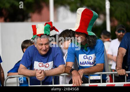 Rom, Italien. Juni 2024. Italienische Fans am 2. Tag der European Athletics 08. Juni 2024 im Olimpic Stadium in Rom Credit: Independent Photo Agency/Alamy Live News Stockfoto