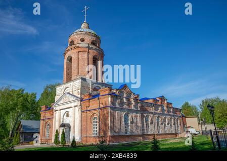 Die alte Kathedrale der Fürsprache der Heiligen Jungfrau Maria. Narovchat, Region Penza, Russland Stockfoto