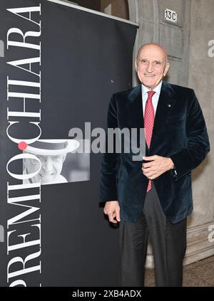 Nicht Er, Italien. Juni 2024. Luino, Italien Salvatore Accardo spricht und erhält den Chiara 2024 Award beim Il Festival del Racconto mit einem Interview von Nicola Siani auf dem Foto: Salvatore Accardo Credit: Independent Photo Agency/Alamy Live News Stockfoto
