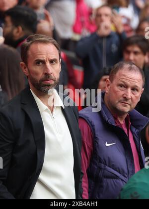 LONDON, ENGLAND - 07. JUNI: Gareth Southgate Head Coach of England während der internationalen Freundschaft zwischen England und Island im Wembley-Stadion - Stockfoto