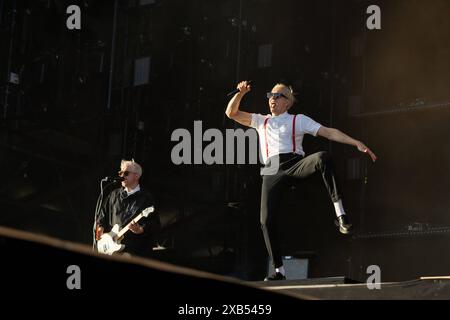 Steffen Israel/Thiede Gitarre und Felix Brummer/Kummer Gesang während des Auftritts der deutschen Rap-Rock-Band Kraftklub im Rahmen des Festivals Rock am Ring 2024 am Nürburgring. Nürburgring Rheinland-Pfalz Deutschland *** Steffen Israel Thiede Gitarre und Felix Brummer Kummer Gesang während des Auftritts der deutschen Rap-Rock-Band Kraftklub im Rahmen des Rock am Ring 2024 Festivals auf dem Nürburgring Nürburgring Rheinland-Pfalz Deutschland Stockfoto