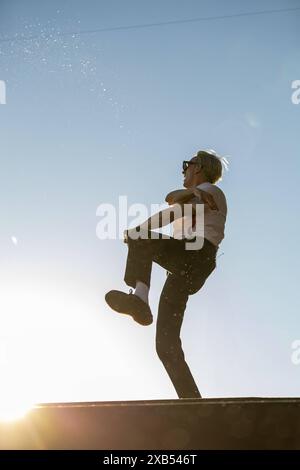 Felix Brummer/Kummer Gesang während des Auftritts der deutschen Rap-Rock-Band Kraftklub im Rahmen des Festivals Rock am Ring 2024 am Nürburgring. Nürburgring Rheinland-Pfalz Deutschland *** Felix Brummer Kummer singt während des Auftritts der deutschen Rap-Rock-Band Kraftklub im Rahmen des Rock am Ring 2024 Festivals auf dem Nürburgring Nürburgring Rheinland-Pfalz Deutschland Stockfoto