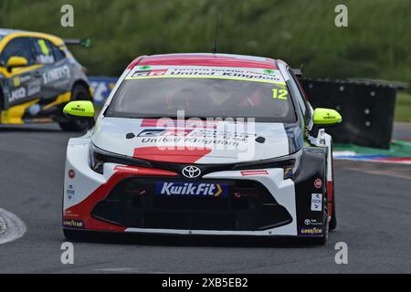 Rob Huff, Toyota Corolla GR Sport, Toyota Gazoo Racing UK, BTCC, British Touring Car Championship, Runden zehn, elf und zwölf der Saison 2024, Stockfoto