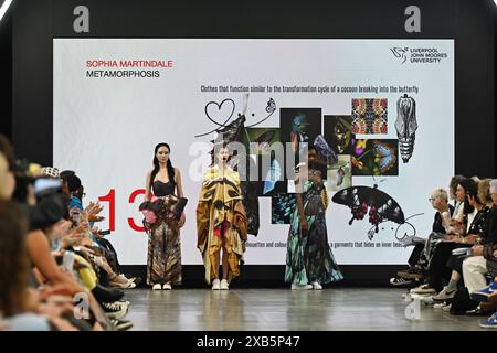 Einzelausstellung: Liverpool John Moores University und London College for Design & Fashion, Vietnam Catwalk Credit: Siehe Li/Picture Capital/Alamy Live News Stockfoto