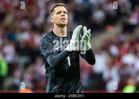 Warschau, Polen. Juni 2024. Wojciech Szczesny aus Polen applaudiert während des Freundschaftsspiels vor der UEFA EURO 2024 zwischen Polen und der Türkei im PGE Narodowy Stadion. Quelle: Mikołaj Barbanell/Alamy Live News Stockfoto
