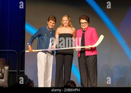 Minneapolis, Minnesota, USA. Juni 2024. Während des PWHL Draft 2024 im Roy Wilkins Auditorium in St. Paul, Minnesota. (Kreditbild: © Steven Garcia/ZUMA Press Wire) NUR REDAKTIONELLE VERWENDUNG! Nicht für kommerzielle ZWECKE! Quelle: ZUMA Press, Inc./Alamy Live News Stockfoto