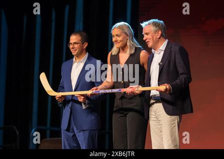 Minneapolis, Minnesota, USA. Juni 2024. Während des PWHL Draft 2024 im Roy Wilkins Auditorium in St. Paul, Minnesota. (Kreditbild: © Steven Garcia/ZUMA Press Wire) NUR REDAKTIONELLE VERWENDUNG! Nicht für kommerzielle ZWECKE! Quelle: ZUMA Press, Inc./Alamy Live News Stockfoto