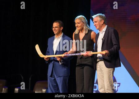 Minneapolis, Minnesota, USA. Juni 2024. Während des PWHL Draft 2024 im Roy Wilkins Auditorium in St. Paul, Minnesota. (Kreditbild: © Steven Garcia/ZUMA Press Wire) NUR REDAKTIONELLE VERWENDUNG! Nicht für kommerzielle ZWECKE! Quelle: ZUMA Press, Inc./Alamy Live News Stockfoto