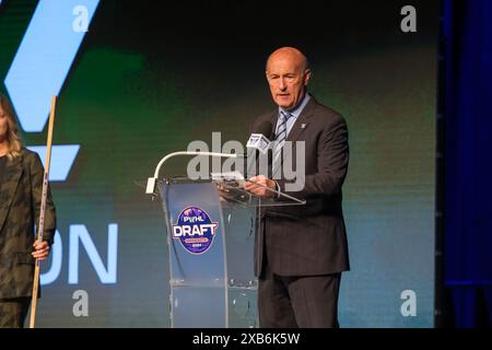 Minneapolis, Minnesota, USA. Juni 2024. Während des PWHL Draft 2024 im Roy Wilkins Auditorium in St. Paul, Minnesota. (Kreditbild: © Steven Garcia/ZUMA Press Wire) NUR REDAKTIONELLE VERWENDUNG! Nicht für kommerzielle ZWECKE! Quelle: ZUMA Press, Inc./Alamy Live News Stockfoto