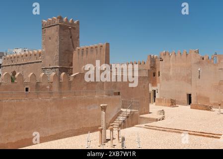 Kasbah von Sfax ist eine Kasbah, eine islamische Wüstenfestung, die sich in der südwestlichen Ecke der antiken Stadt Sfax befindet, einer Hafenstadt am Mittelmeer Stockfoto