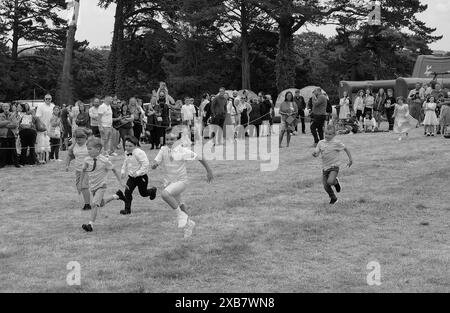 ST. TAG FEST TAG PELZTANZ ZUR FEIER VON WILLIAM JOHN MILLS 1892-1960 Stockfoto