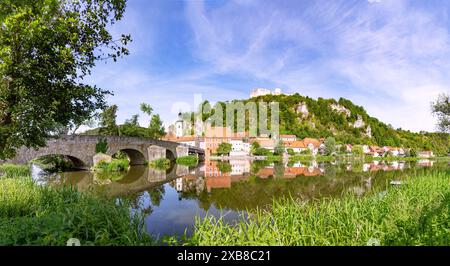 Geographie / Reisen, Deutschland, Bayern, Kallmuenz, Steinbrücke, altes Rathaus, Burgruine Kallmuenz, ZUSÄTZLICHE RECHTE-CLEARANCE-INFO-NICHT-VERFÜGBAR Stockfoto