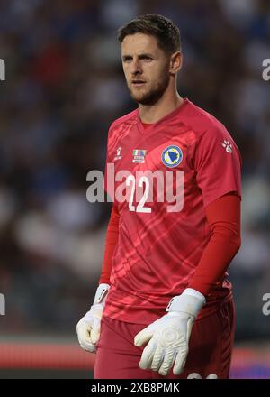 Empoli, Italien. Juni 2024. Kenan Piric aus Bosnien und Herzegowina während des internationalen Freundschaftsspiels im Stadio Carlo Castellani, Empoli. Der Bildnachweis sollte lauten: Jonathan Moscrop/Sportimage Credit: Sportimage Ltd/Alamy Live News Stockfoto