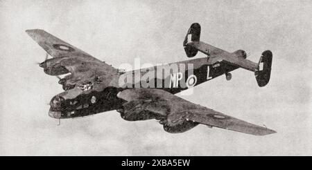 Ein Halifax schwerer Bomber im Flug während des Zweiten Weltkriegs. Aus dem Krieg in Bildern 3. Jahr Stockfoto