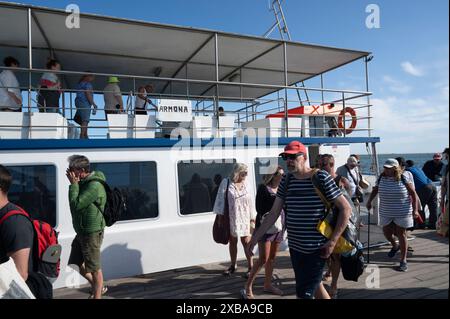 Portugal, Olhao, Algarve Mai 2024. Fähre zurück nach Olhao. Stockfoto