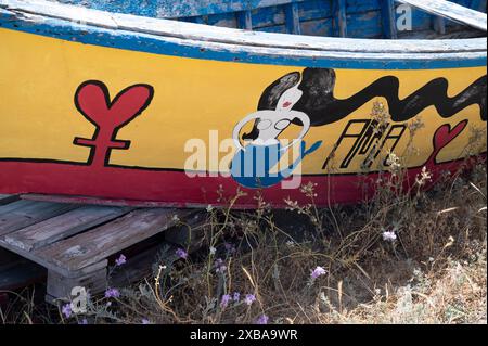 Portugal, Olhao, Algarve Mai 2024. Kleine Fischerboote Stockfoto