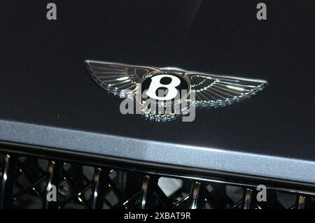 Toronto, ON, Kanada – 30. April 2024: Sehen Sie das Schild der Firma Bentley Auto Stockfoto