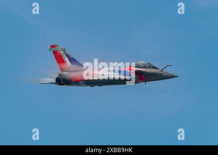 Dassault Rafale auf der Le Temps des Helices Air Show 2024 in La Ferte-Alais, Frankreich Stockfoto