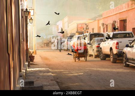 Die Altstadt von Purmamarca am Morgen, Jujuy, Argentinien Stockfoto