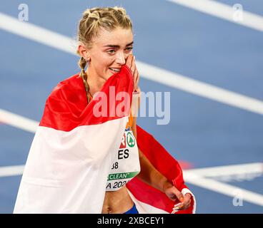 Rom, Italien. Juni 2024. ROM - Diane van es nach dem Finale der 10.000 Meter für Frauen am fünften Tag der Leichtathletik-Europameisterschaft. ANP IRIS VAN DEN BROEK Credit: ANP/Alamy Live News Stockfoto