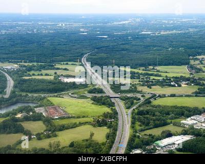 Luftaufnahme des Autobahnkreuzes Kreuz Breitscheid an der A3 A52, Nordrhein-Westfalen, Deutschland Stockfoto