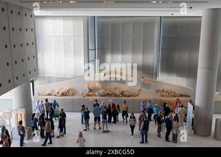 Parthenon-Giebel mit Figuren, Akropolis-Museum, Architekt Bernard Tschumi, Athen, Griechenland Stockfoto