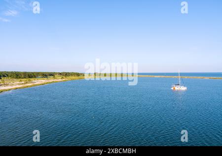 Boote in Pelican Cove auf Dauphin Island, Alabama Stockfoto