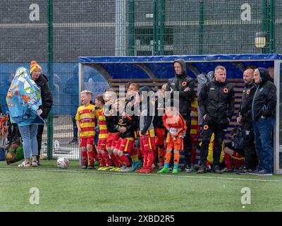 Glasgow, Schottland, Großbritannien. 8. Juni 2024: Ein Sommerfußballfestival von Rossvale FC in Huntershill, Glasgow. Stockfoto