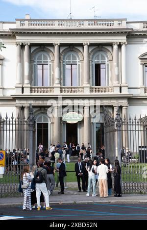 PAUL SMITH PRÄSENTIERT SS2025-SAMMLUNG AUF DER VILAL FAVARD IN FLORENZ FÜR PITTI UOMO #106 COPYRIGHT : ANDREA PAOLETTI PHOTO Stockfoto