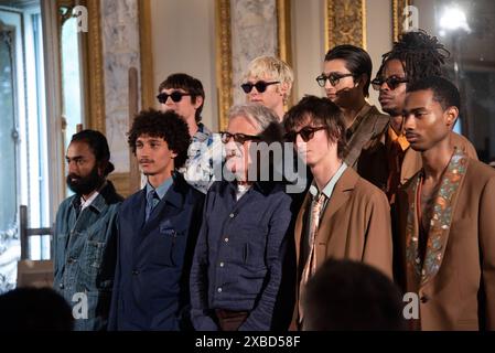 PAUL SMITH PRÄSENTIERT SS2025-SAMMLUNG AUF DER VILAL FAVARD IN FLORENZ FÜR PITTI UOMO #106 COPYRIGHT : ANDREA PAOLETTI PHOTO Stockfoto