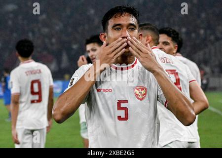 Jakarta, Indonesien. Juni 2024. Rizky Ridho aus Indonesien feiert das Torspiel der Gruppe F der Qualifikation zur FIFA-Weltmeisterschaft 2026 zwischen Indonesien und den Philippinen am 11. Juni 2024 in Jakarta, Indonesien. Quelle: Agung Kuncahya B./Xinhua/Alamy Live News Stockfoto