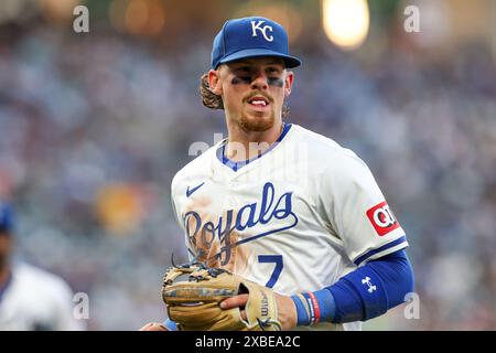 Kansas City, Missouri, USA. 11. Juni 2024: Kansas City Royals Shortstop Bobby Witt Jr. (7) während eines Spiels gegen die New York Yankees im Kauffman Stadium in Kansas City, MO. David Smith/CSM Credit: CAL Sport Media/Alamy Live News Stockfoto