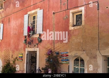 Boutique La Méridienne, Oppède-le-Vieux, Provence, Südfrankreich Stockfoto