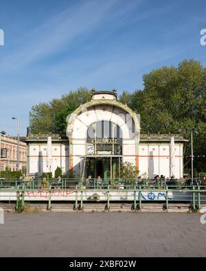 Wien, Österreich - Bahnhofspavillon Karlsplatz von Otto Wagner, in Umgestaltung Stockfoto