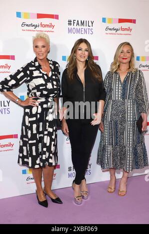 Brigitte Nielsen, Elizabeth Hurley und Elisabeth Röhm bei der Ernsting’s Family Fashion Show 2024 im Hotel Atlantic. Hamburg, 11.06.2024 *** Brigitte Nielsen, Elizabeth Hurley und Elisabeth Röhm bei der Ernsting s Family Fashion Show 2024 im Hotel Atlantic Hamburg, 11 06 2024 Foto:xgbrcix/xFuturexImagex enrstings 4692 Stockfoto