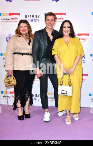 Alina Wichmann, Lukas sauer und Miyabi Kawai bei der Ernsting's Family Fashion Show 2024 im Hotel Atlantic. Hamburg, 11.06.2024 *** Alina Wichmann, Lukas sauer und Miyabi Kawai auf der Ernsting s Family Fashion Show 2024 im Hotel Atlantic Hamburg, 11 06 2024 Foto:Xn.xKubelkax/xFuturexImagex enrstings 4741 20240612 Stockfoto