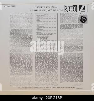 Plattencover aus Vintage-Vinyl. Ornette Coleman – die Form des Jazz wird 1959 kommen Stockfoto