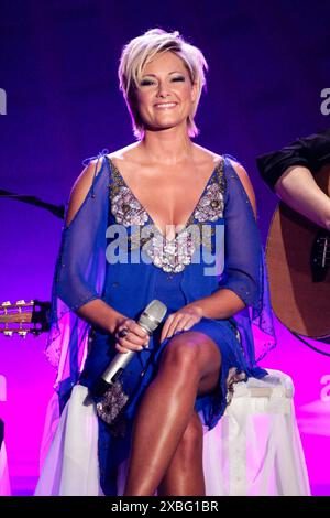 Saengerin Helene Fischer - Generalprobe Krone der Volksmusik 2011 in der Stadthalle Chemnitz *** Sängerin Helene Fischer Kleiderprobe Krone der Volksmusik 2011 in der Stadthalle Chemnitz Stockfoto