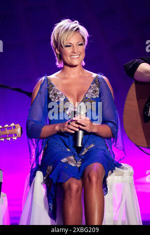 Saengerin Helene Fischer - Generalprobe Krone der Volksmusik 2011 in der Stadthalle Chemnitz *** Sängerin Helene Fischer Kleiderprobe Krone der Volksmusik 2011 in der Stadthalle Chemnitz Stockfoto