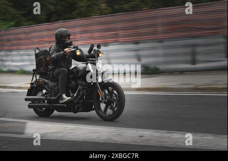 Italien, 09. Juni 2024: Motorräder der legendären Marke Harley Davidson auf der EUROPÄISCHEN H.O.G.-RALLYE der Senigallia Ancona Marche Stockfoto