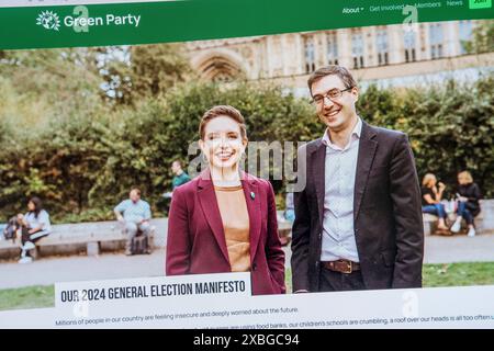 12. Juni 2024. Veröffentlichung des allgemeinen Wahlmanifests der Grünen 2024 auf der Website der Partei. Stockfoto