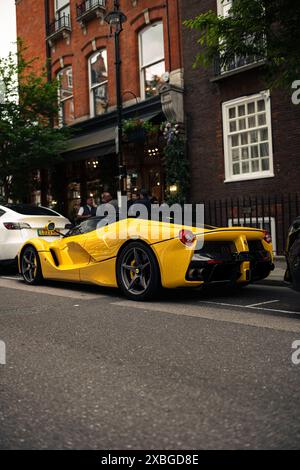 Ferrari LaFerrari auf Londons Straßen Stockfoto